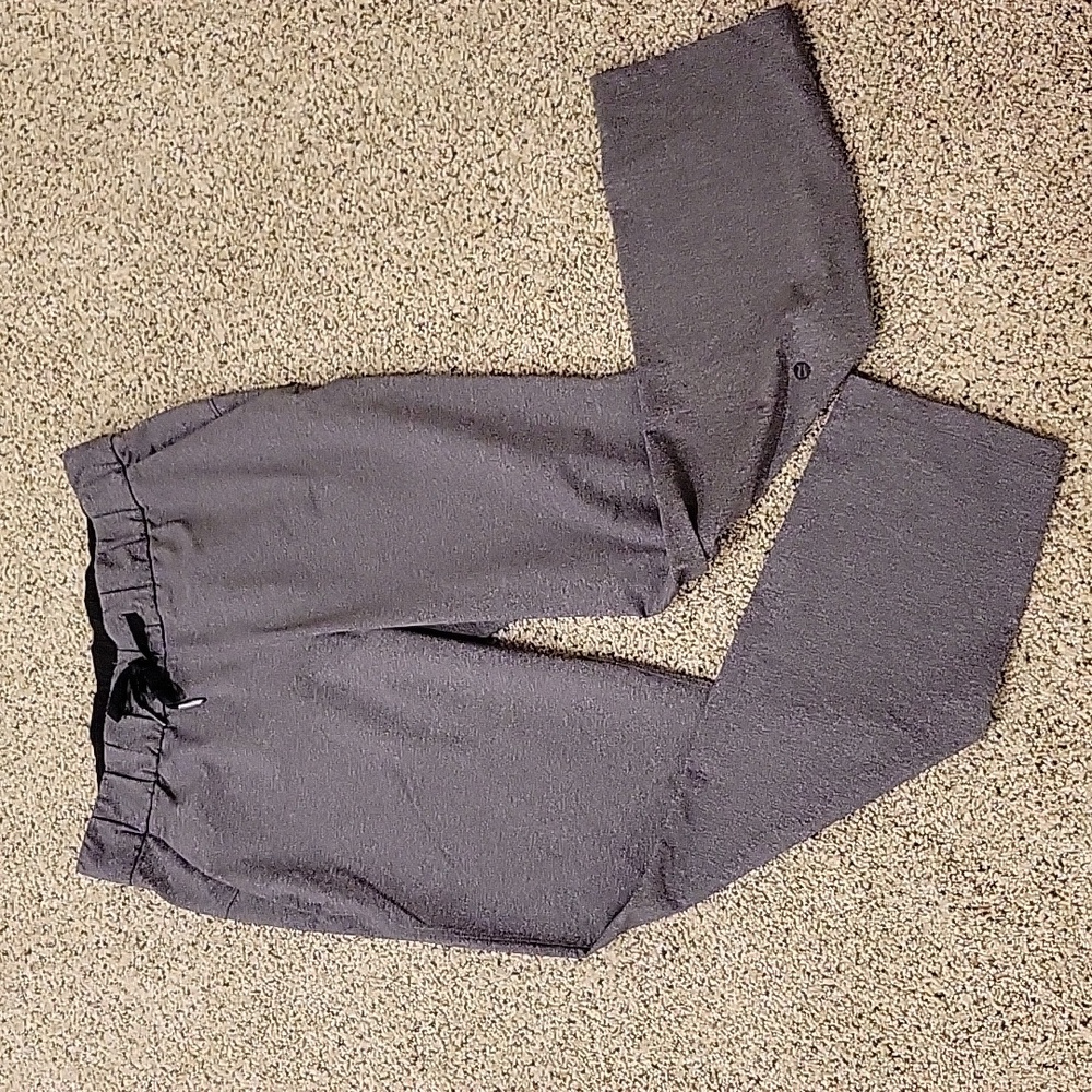 Lululemon NWOT Grey Gray Pants Sz 6